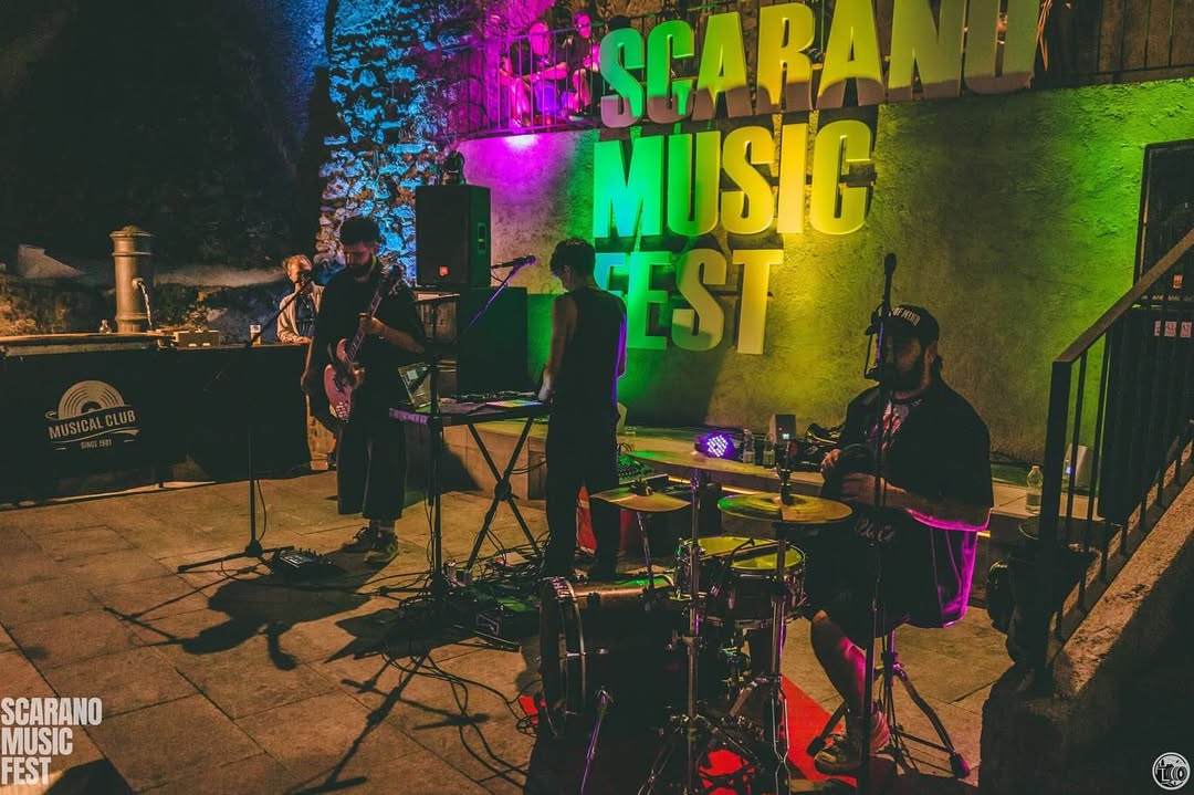 Live show di apertura sul palco dello Scarano Music Fest 2026, Saracena